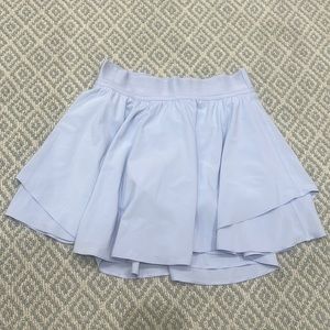 Lululemon women's skirt size 4 EUC